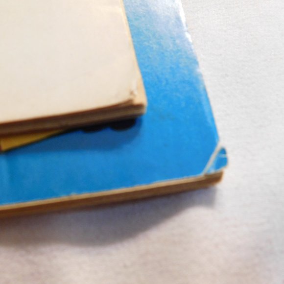 WALT DISNEY COMICS AND STORIES COMIC BOOKS VINTAGE LOT of 2 COMICS - Picture 5 of 6